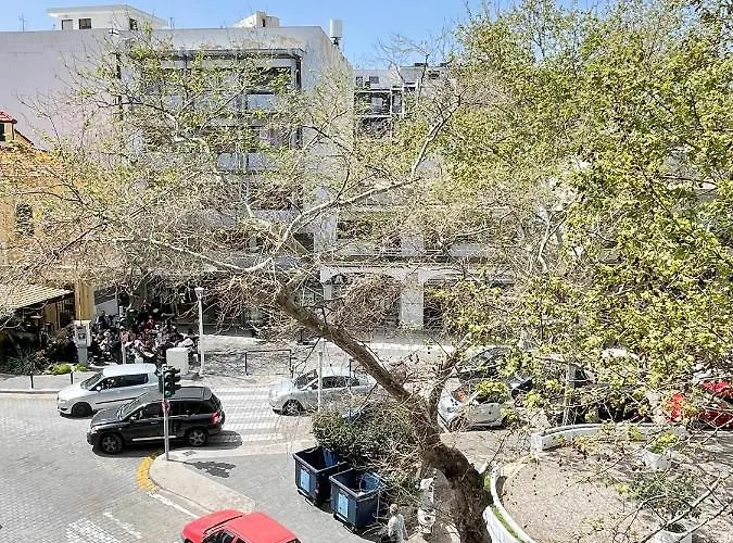 Rhodes Central: King Bed Lägenhet *