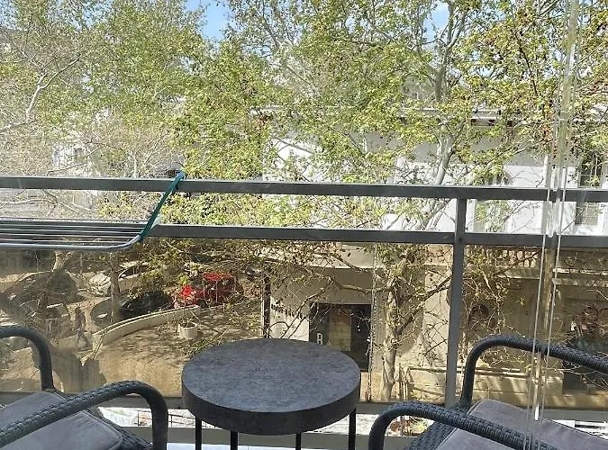 Apartment Rhodes Central: King Bed *